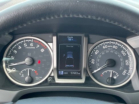 Used 2023 Toyota Tacoma SR5 AWD/4WD image 21