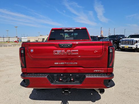 New 2026 GMC Sierra 2500 AT4 w/ AT4 Premium Plus Package AWD/4WD image 4