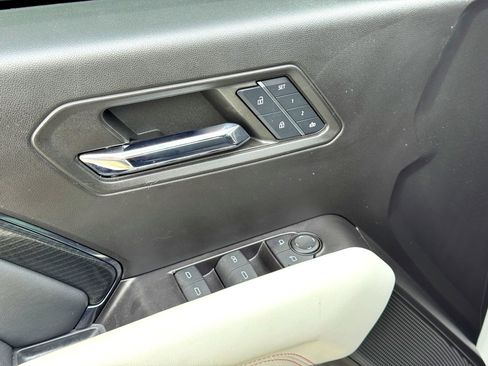 Used 2024 GMC Canyon AT4X image 15