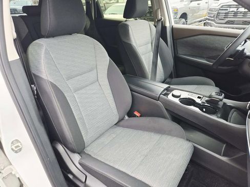 Used 2023 Nissan Rogue SV AWD/4WD image 15