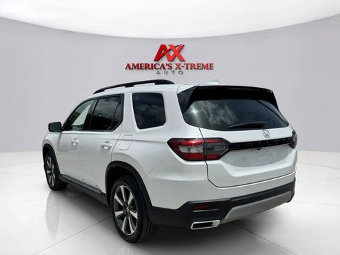 Used 2025 Honda Pilot Elite image 4