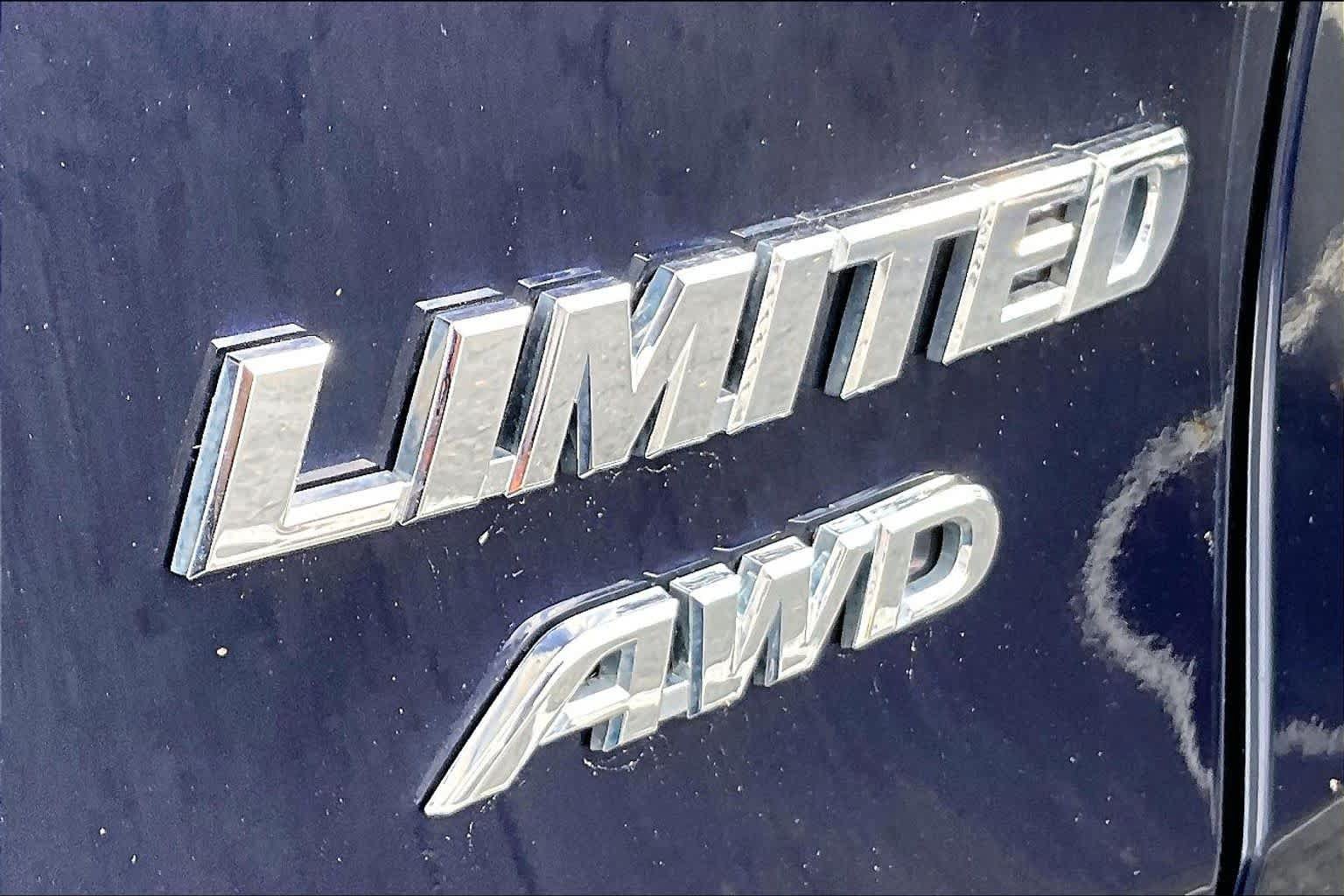 Used 2023 Toyota RAV4 Limited AWD/4WD image 24