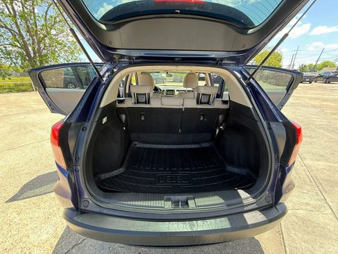 Used 2017 Honda HR-V LX image 17