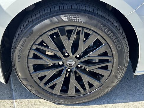 New 2025 Nissan Altima 2.5 SV w/ SV Special Edition Package image 30