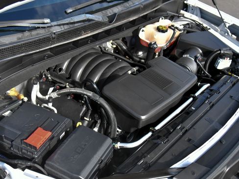 Used 2023 GMC Yukon XL SLE image 53