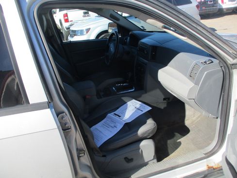 Used 2006 Jeep Grand Cherokee Laredo image 9