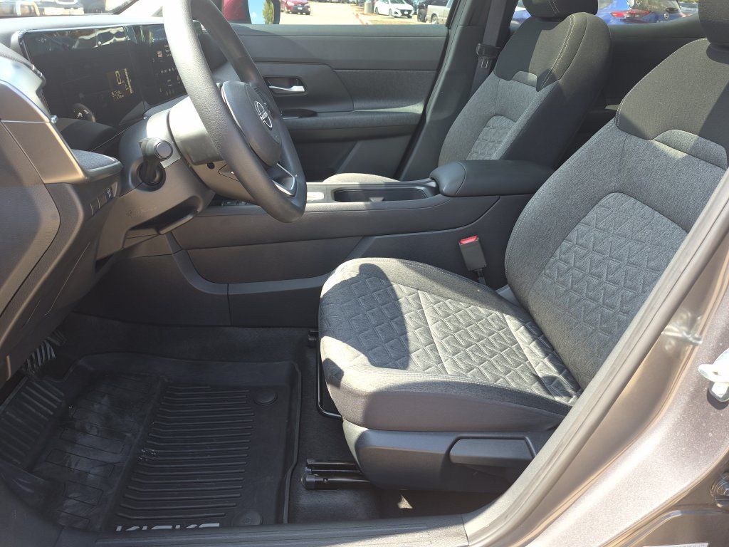 Certified 2026 Nissan Kicks SV w/ SV Premium Package FWD image 14