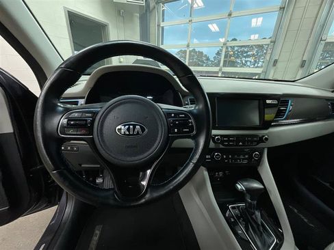 Used 2019 Kia Niro EX Premium image 14