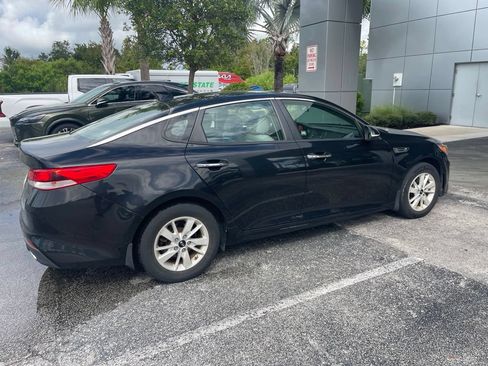 Used 2016 Kia Optima LX FWD image 3
