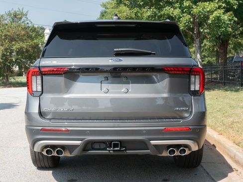Used 2025 Ford Explorer Platinum w/ Ultimate Package AWD/4WD image 8