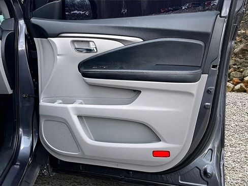 Used 2019 Honda Ridgeline RTL image 23