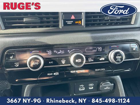 Used 2025 Honda Pilot TrailSport image 24