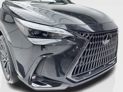 Used 2023 Lexus NX 250 FWD w/ Premium Package image 3