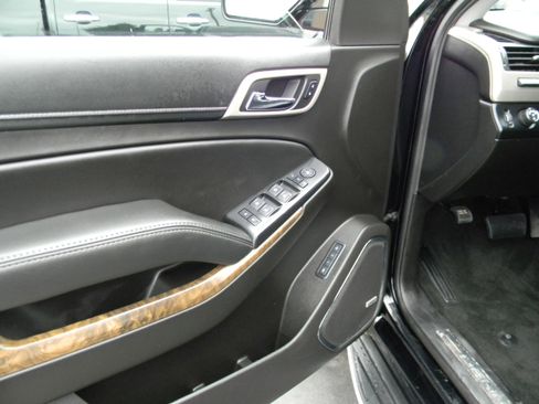 Used 2018 GMC Yukon XL Denali w/ Open Road Package image 7