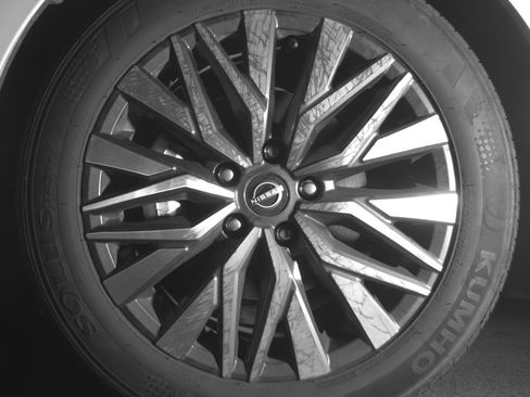 Used 2025 Nissan Altima 2.5 SV FWD image 12
