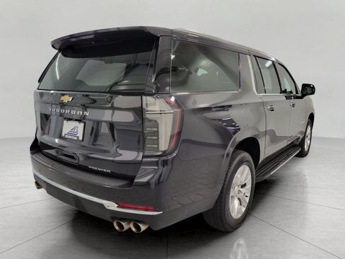 Used 2025 Chevrolet Suburban Premier AWD/4WD image 20