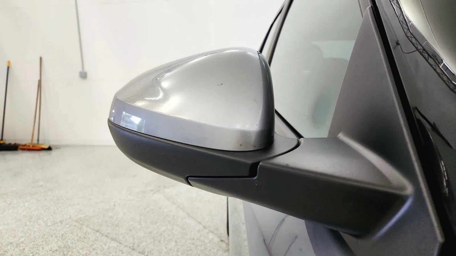Used 2025 Chevrolet TrailBlazer LT AWD/4WD image 35