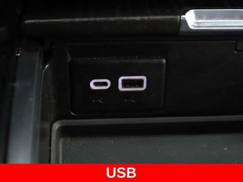 Used 2022 GMC Yukon Denali AWD/4WD image 28
