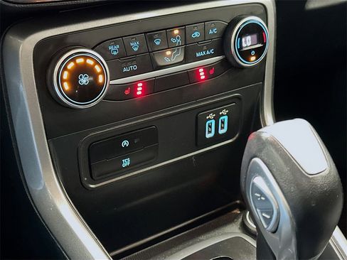 Used 2021 Ford EcoSport SE image 15