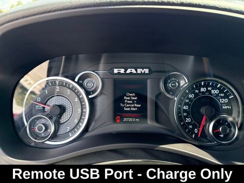 Used 2024 RAM 2500 Tradesman w/ Chrome Appearance Group image 30