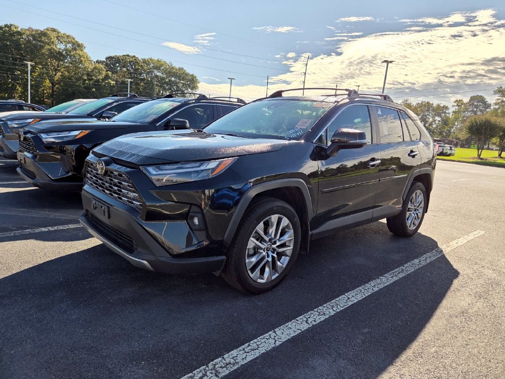 Used 2024 Toyota RAV4 Limited FWD image 3