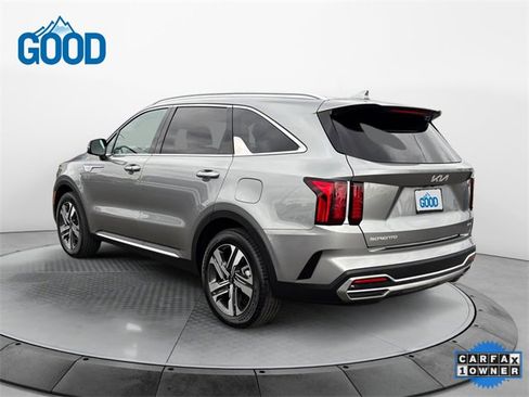 Used 2023 Kia Sorento EX image 3