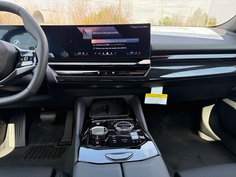 New 2026 BMW 530i xDrive AWD/4WD image 11