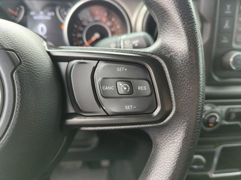 Used 2021 Jeep Gladiator Sport image 22