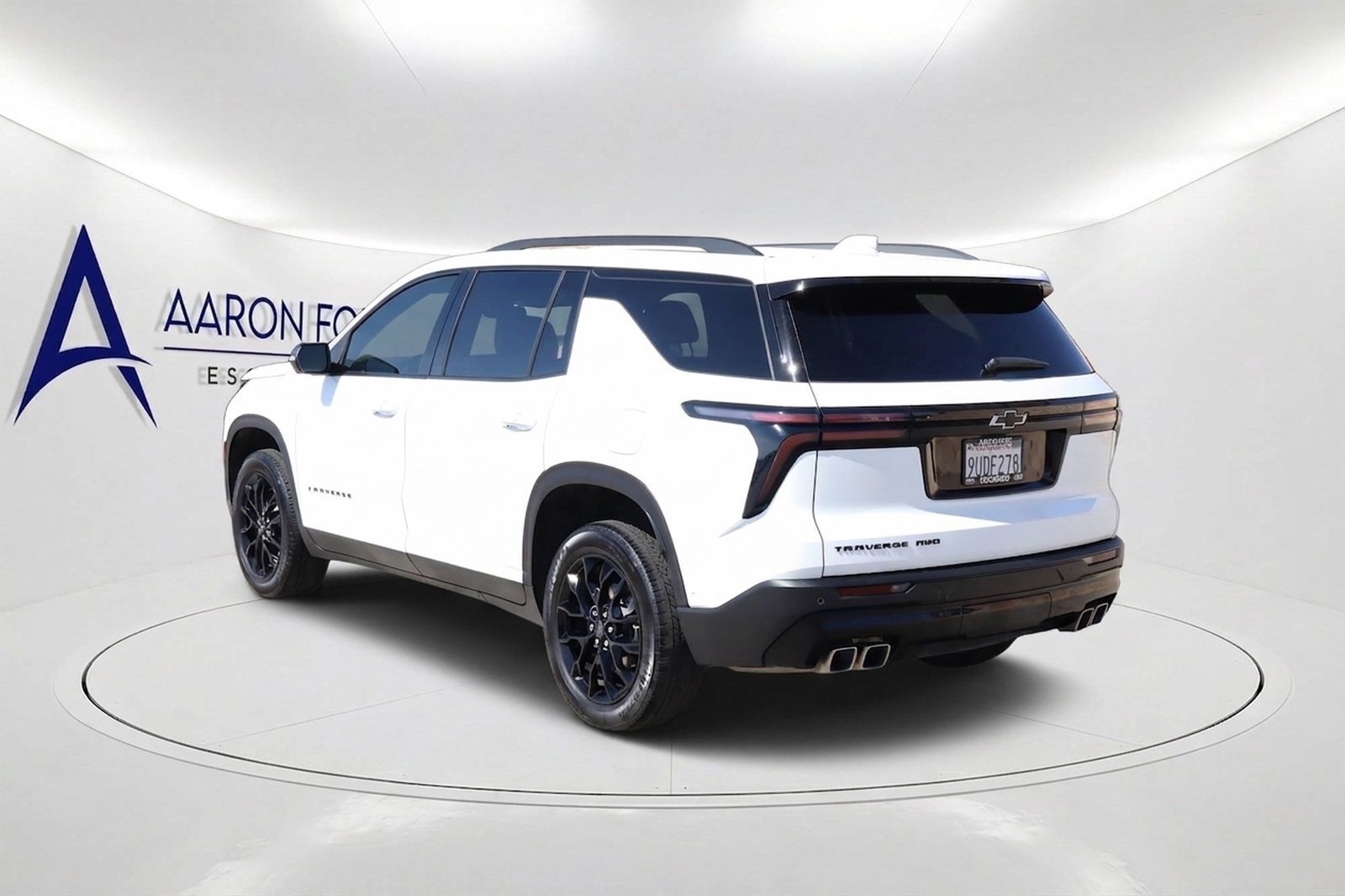 Used 2025 Chevrolet Traverse LT w/ Enhanced Driving Package AWD/4WD image 7