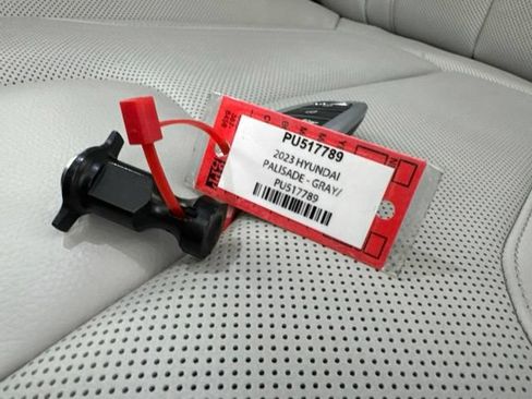 Used 2023 Hyundai Palisade Limited w/ Cargo Package FWD image 31