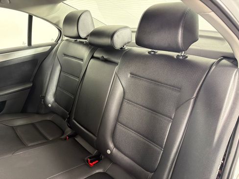 Used 2014 Volkswagen Jetta SE FWD image 19