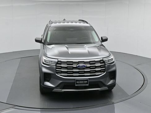 Used 2025 Ford Explorer Active RWD image 43