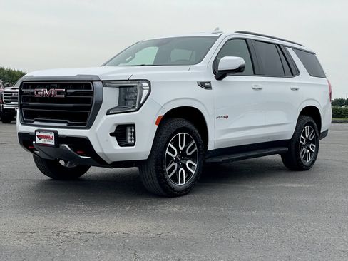 Certified 2024 GMC Yukon AT4 w/ Technology Package AWD/4WD image 8