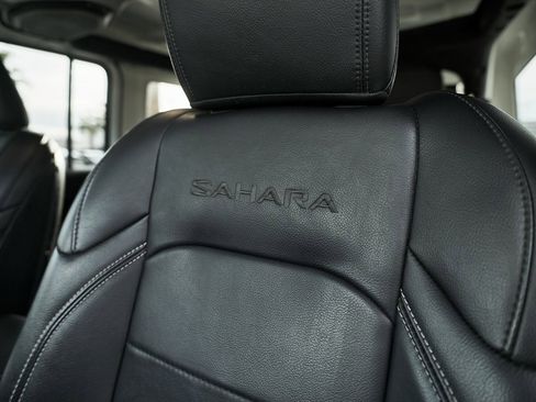 Used 2023 Jeep Wrangler Unlimited Sahara image 31