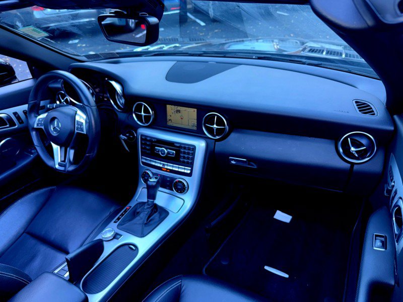 Used 2014 Mercedes-Benz SLK 250 image 26