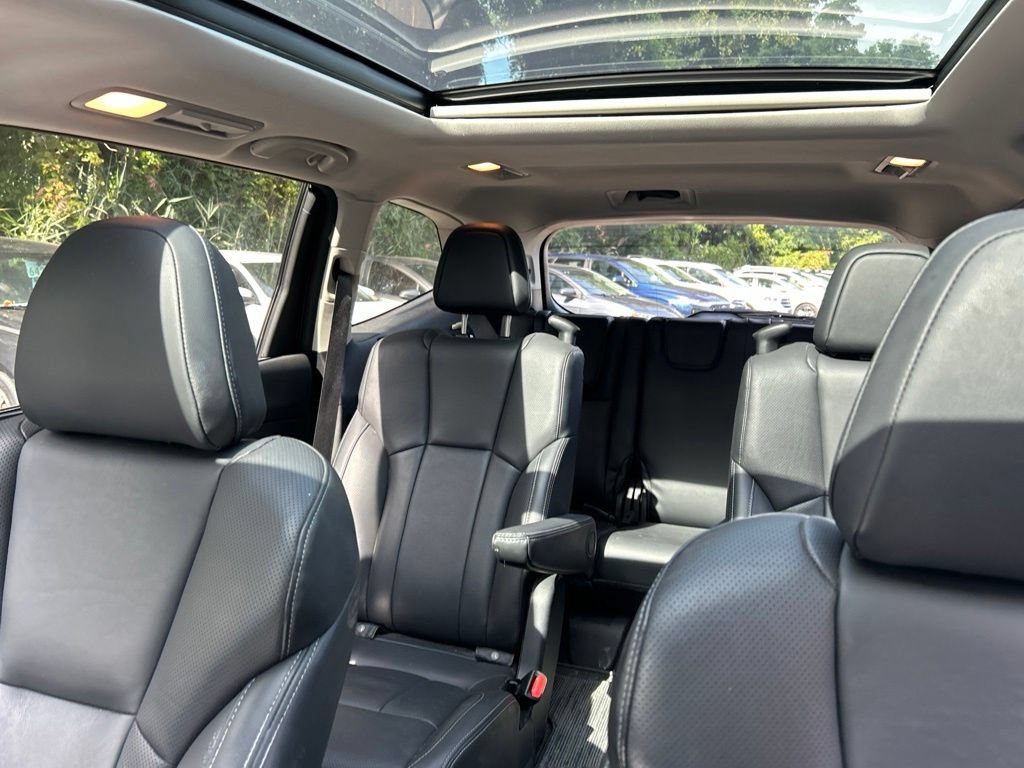 Used 2023 Subaru Ascent Limited w/ Technology Package AWD/4WD image 29