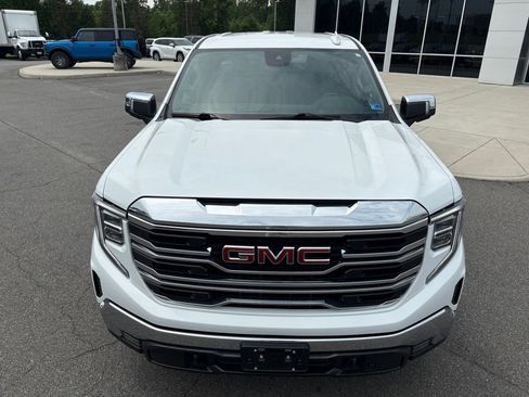 Used 2023 GMC Sierra 1500 SLT AWD/4WD image 10