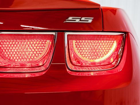 Used 2011 Chevrolet Camaro SS image 17