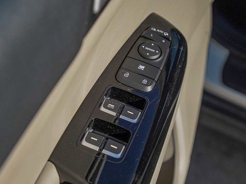 Used 2020 Kia Sportage EX image 22