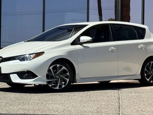 Used 2016 Scion iM image 3