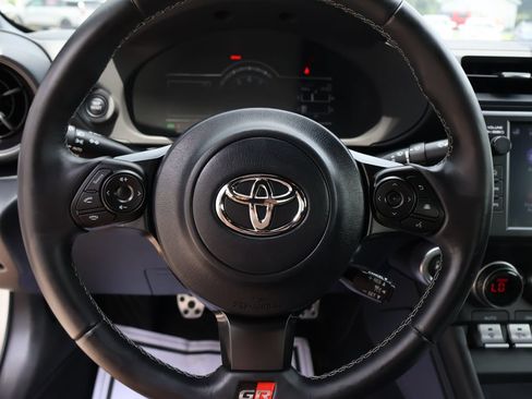 Used 2025 Toyota GR86 Premium w/ ALL Weather Mat Package (TMS) RWD image 27