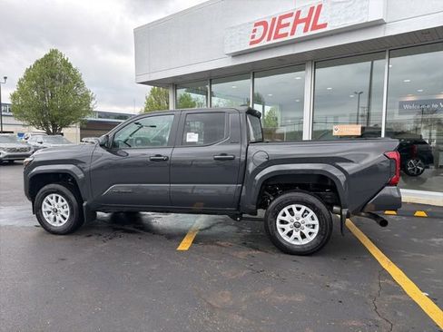 New 2026 Toyota Tacoma SR5 AWD/4WD image 3
