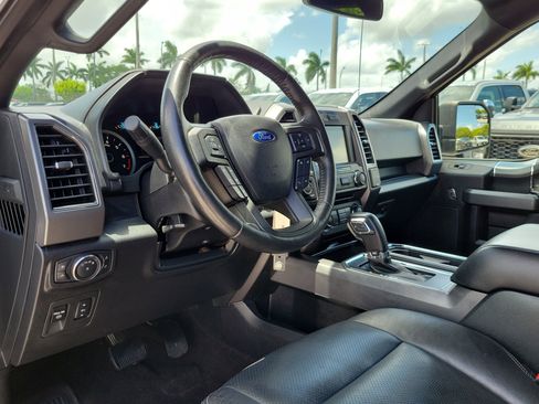 Used 2018 Ford F150 XLT w/ Equipment Group 302A Luxury AWD/4WD image 9