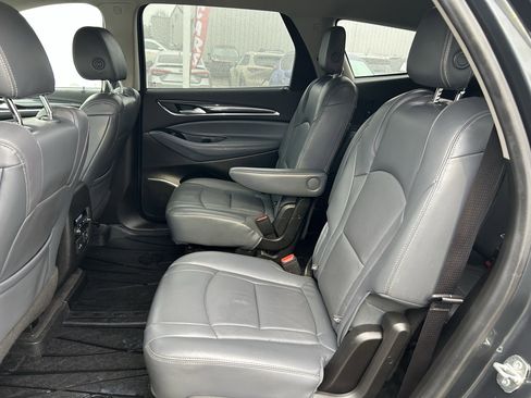 Used 2018 Buick Enclave Essence image 23