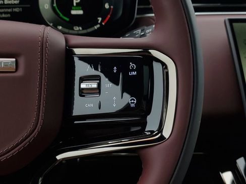 New 2026 Land Rover Range Rover Sport Dynamic SE AWD/4WD image 18