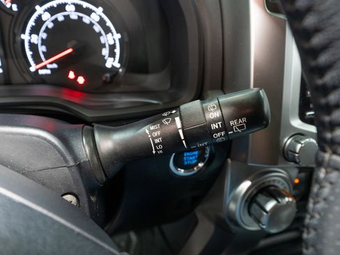 Used 2022 Toyota 4Runner SR5 image 26