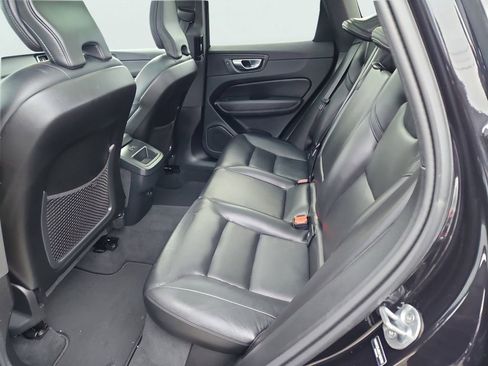 Used 2025 Volvo XC60 B5 Core image 35