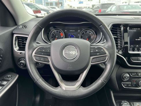 Used 2019 Jeep Cherokee Limited AWD/4WD image 15