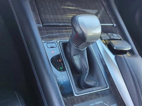 Used 2014 Lexus LS 460 w/ Comfort Package RWD image 22