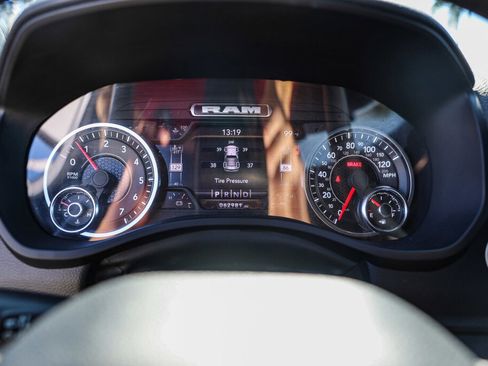 Used 2024 RAM 1500 Laramie image 13